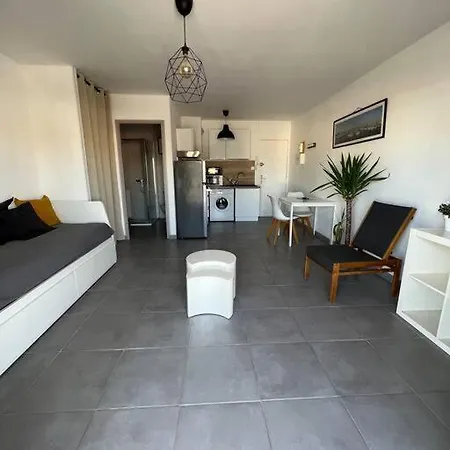 Proche De La Et Du Centre Apartment