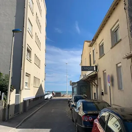 Proche De La Et Du Centre *